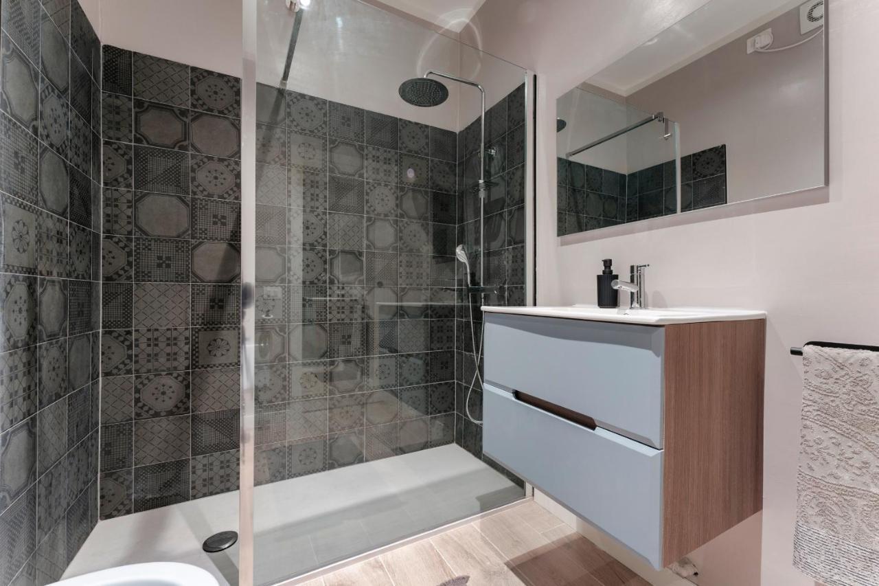Casa Lugana 19 - Monolocale Con Piscina Direttamente A Lago 시르미오네 외부 사진